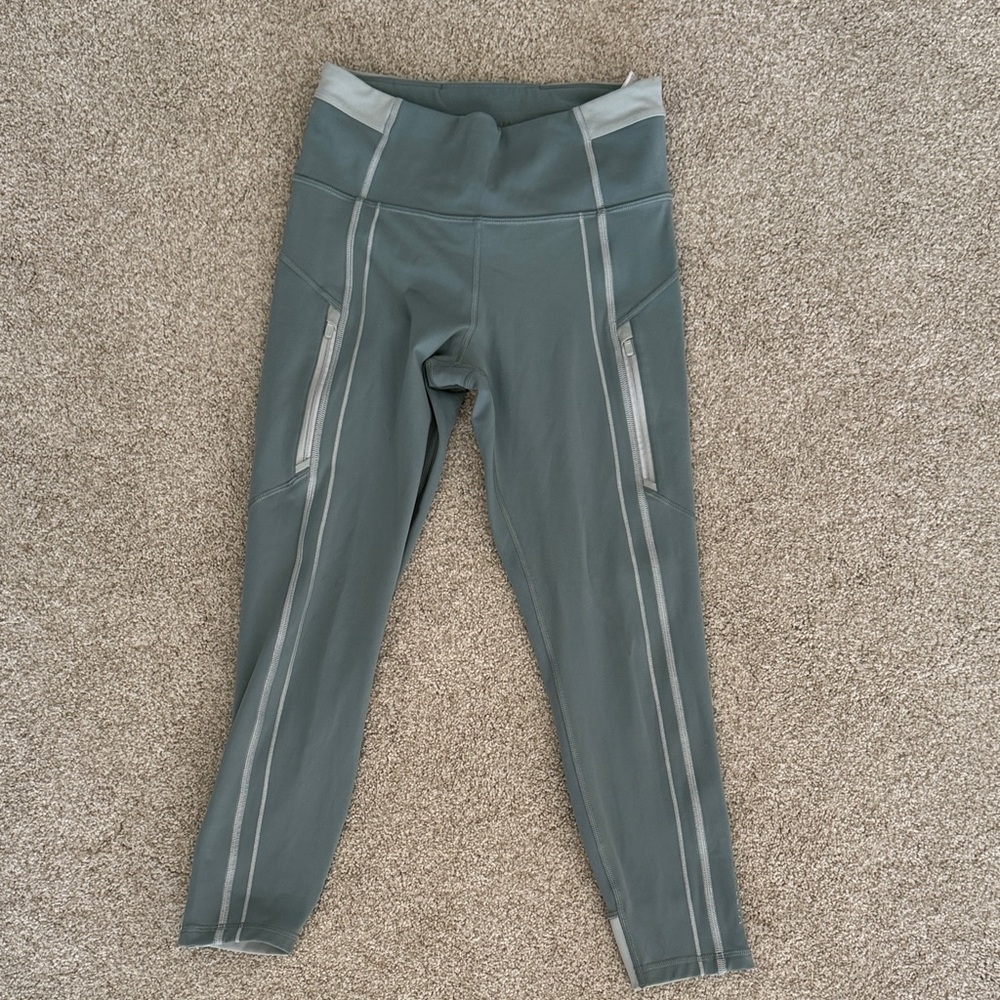 Athleta light green leggings